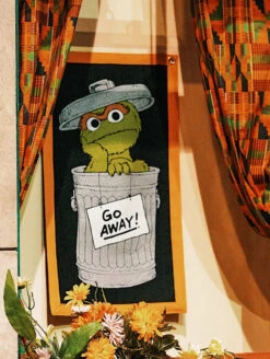 Oxford Pennant: Oscar The Grouch Camp Flag