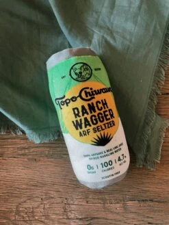 Topo Chiwawa Ranch Wagger Dog Toy