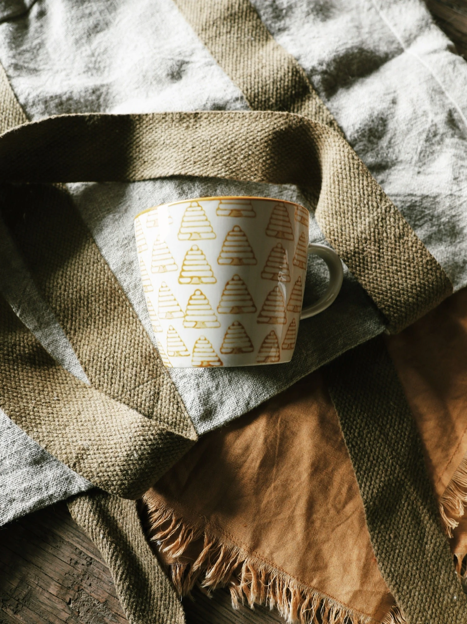 Beehive Stoneware Mug 1 Beehive Stoneware Mug