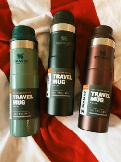 Stanley: Trigger Action Travel Mug - Hammertone Lake 20 Stanley: Trigger Action Travel Mug - Hammertone Lake -Home Goods Store IMG 7946 126e4051 b82d 413d b047 8addba4f256f