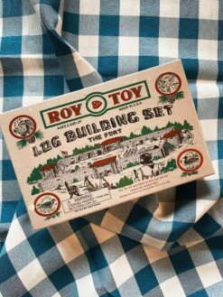 Roy Toy: Log Building Set - The Fort
