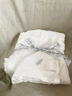 Giraffe At Home: Luxe Throw Blanket - Cream