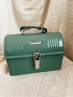 Stanley: Classic Lunch Box - 5.5qt -Home Goods Store image a2b97b96 239f 4b73 b9c7 644577ce2278
