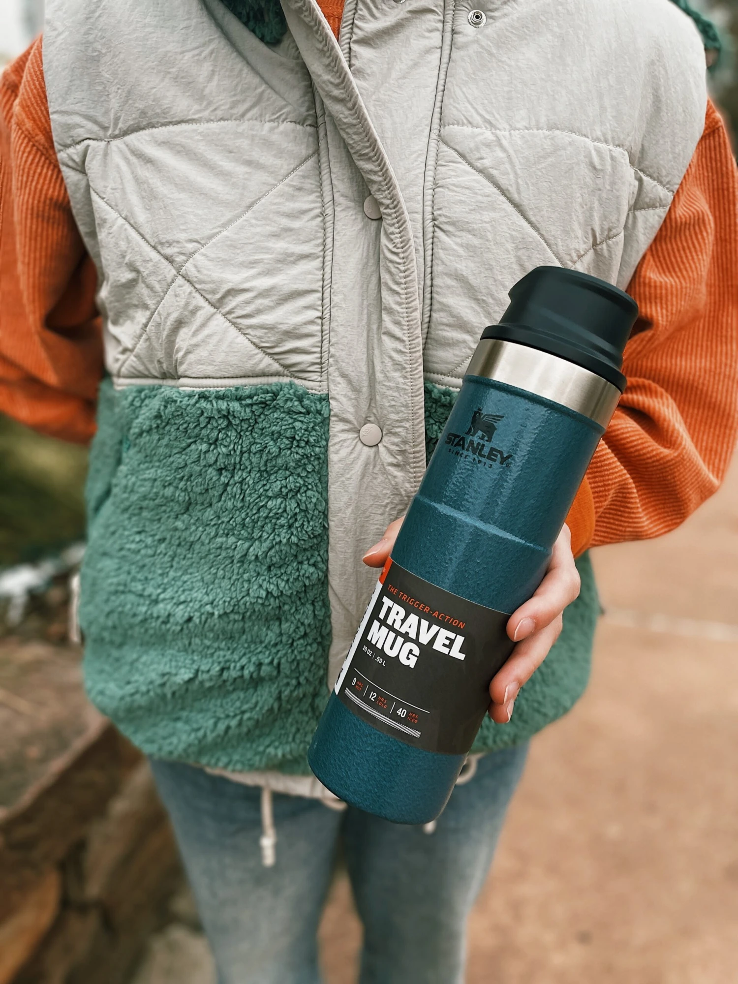 Stanley: Trigger Action Travel Mug - Hammertone Lake 3 Stanley: Trigger Action Travel Mug - Hammertone Lake - Image 3